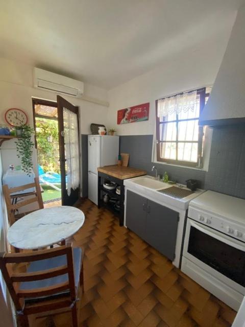 Studio Grotte Des Fees Hyères Eksteriør billede